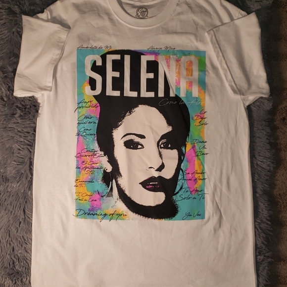 Tops - Selena Quintanilla t shirt